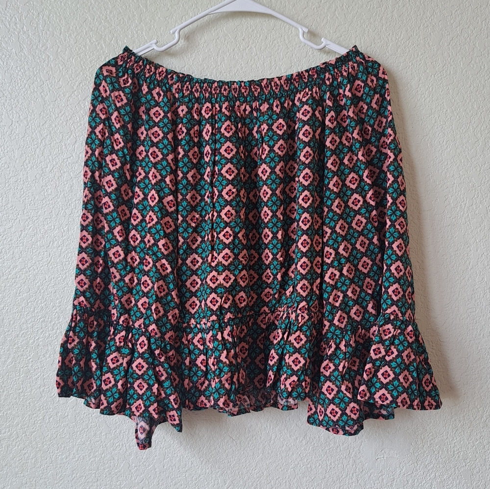 Basically Me Womans Bell Sleeve Blouse Size Small